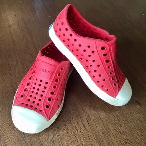 Native Torch Red Size 9 (C9)
